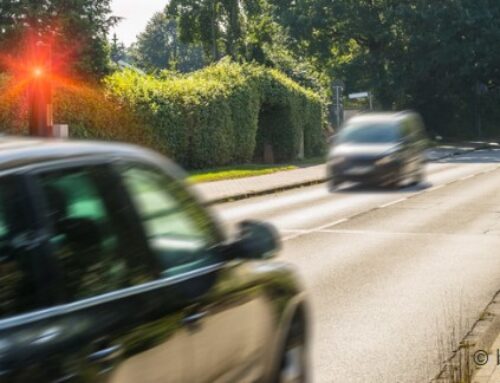 Irrtum oder Vorsatz: Autofahrer vor dem Ende einer Gefahrenstelle geblitzt